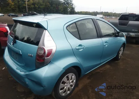 2013 Toyota Prius C Two from USA, damaged, VIN JTDKDTB32D1043194